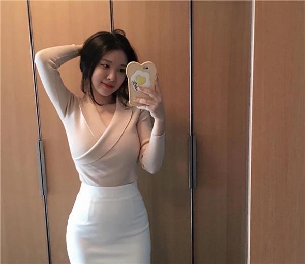 体验够Sao胸大kouhuo相当好的妹子